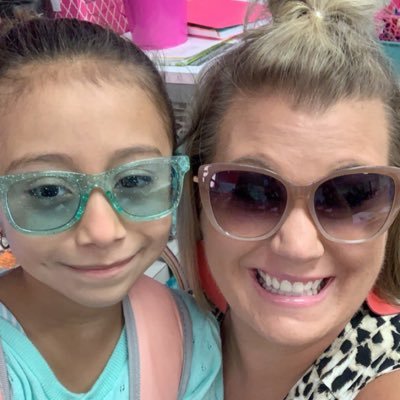 MeganHuchingson's profile picture. Teacher, learner, runner.