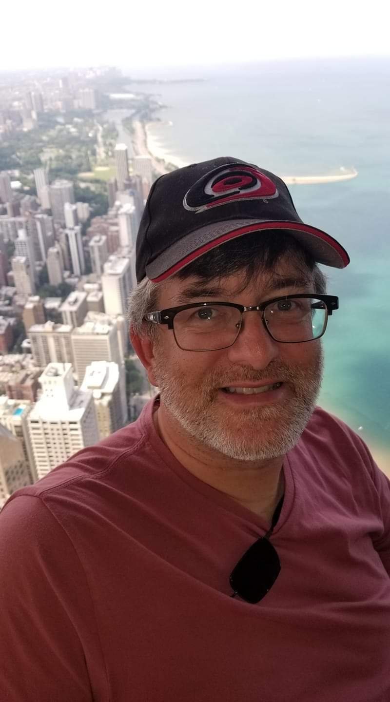 MoltenChocCake's profile picture. Electrical Engineer by day, Improv performer by night...and husband, father all the time.
Four great sons and 1 fantastic wife. Full house.