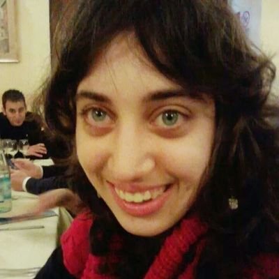 Sono una vera Sensitiva Medium
Vol dire prescepisco le presenze dei defunti.
Angelo Terreno, Strega Bianca, Veggente
( Non prevedo il Futuro )