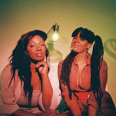 Paris & Amber. Twin sisters. Grammy-Nominated debut album 'We Are KING' available worldwide ⭐️ Find it at https://t.co/QG0EA9Thfq.