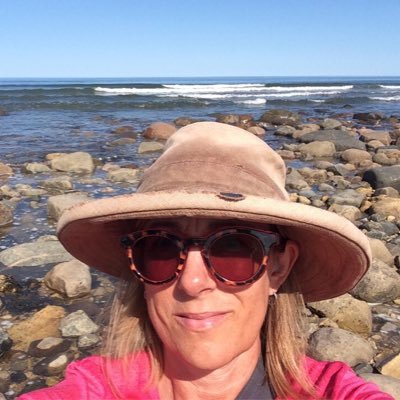Curious mind, generous spirit. GM/Producer for @MMP_Inc. #NorthEndWpg resident active in renewal & kindness & park-producing in #PointDouglas. Mom x3, wife x1!