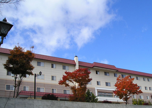 shirap20's profile picture. さわやかな陽光と涼風が駆け抜けてゆく白樺湖畔。ゆたかな自然の中には多彩なレジャー＆アミューズメント施設もいろいろ。お子様から大人までわくわくさせます。