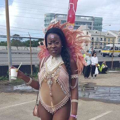simplyswt1's profile picture. Mrs Fete...🎶Once ah Trini reach in yuh fete is niceness...🎶