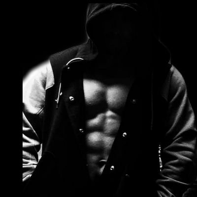 MoeKnows20's profile picture. 