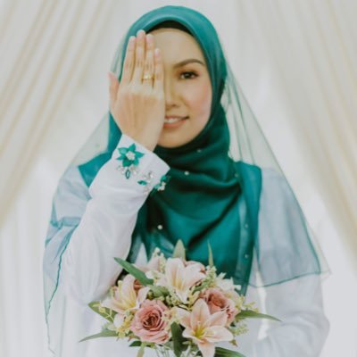 EyzaNadEyra's profile picture. 