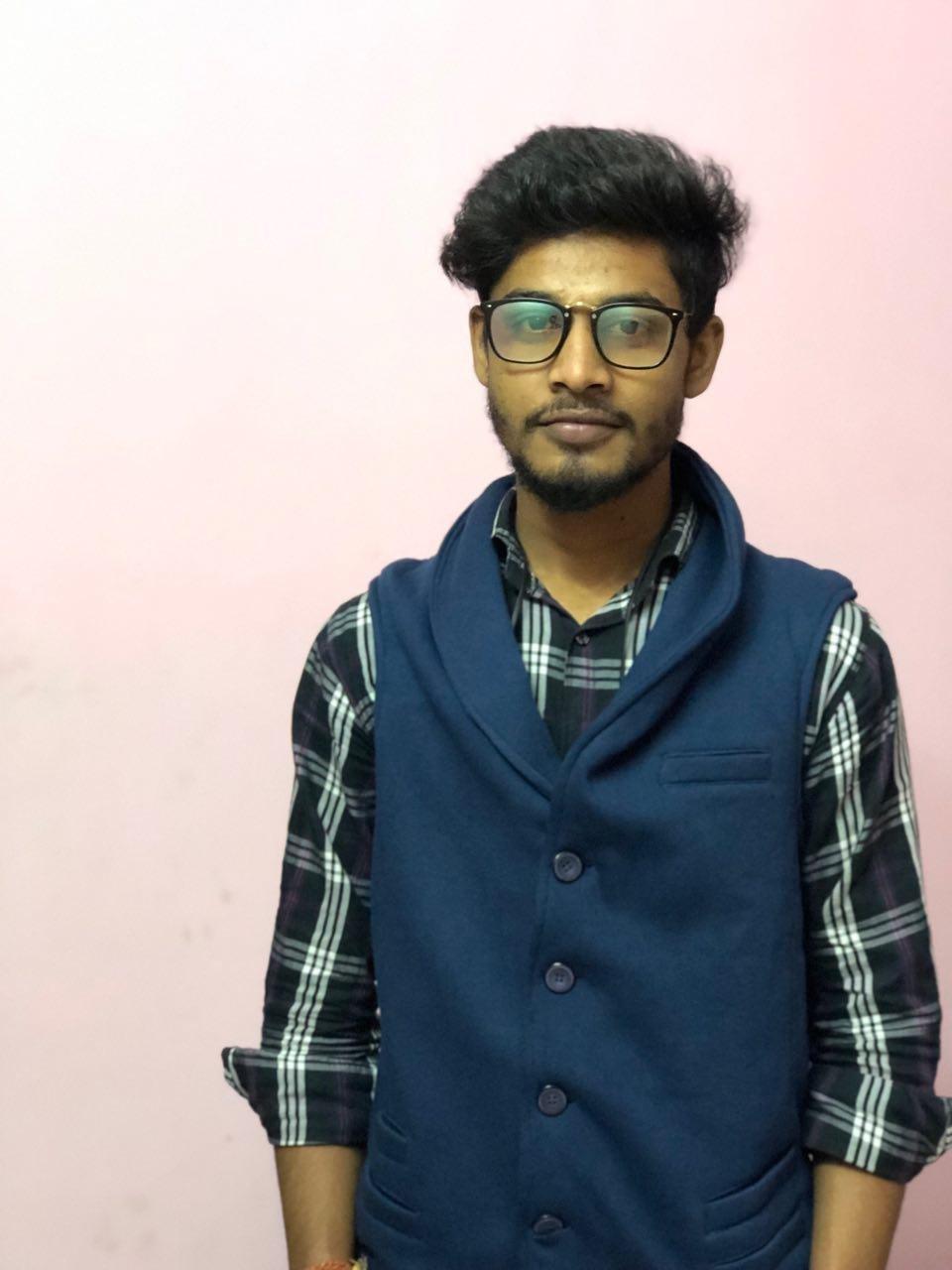 aswini_ruidas's profile picture. Founder & CEO of The Royals Digital.