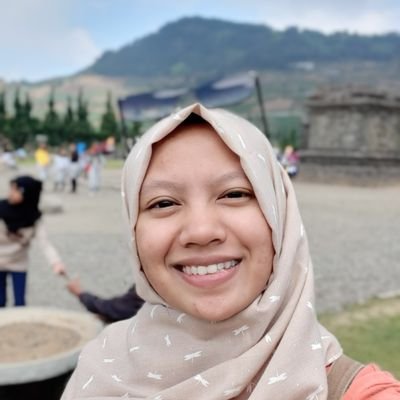 onheella's profile picture. 12'08.#RFRN49.28'14