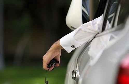 انسان عربي مسلم  .. يسعى لأن يكون سبيل في رقي عالم التدوين العربي (مدون معتزل )