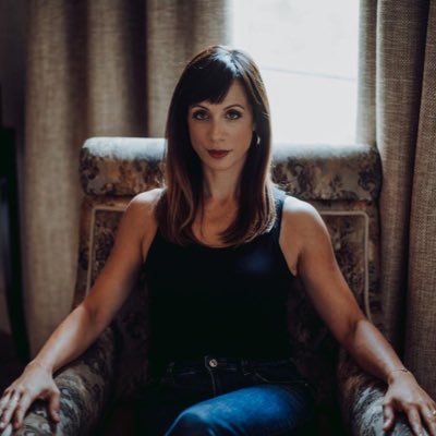 autrice française de thrillers et maman de trois mini dragons
