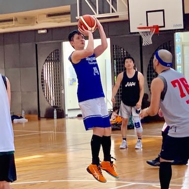 masanobu_uk's profile picture. 株式ファンドマネジャー・アナリスト。海外在暦のべ18年。趣味 バスケ、スマホで漫画読書。ゴルフ始めました⛳️ワインとビール好き🍷