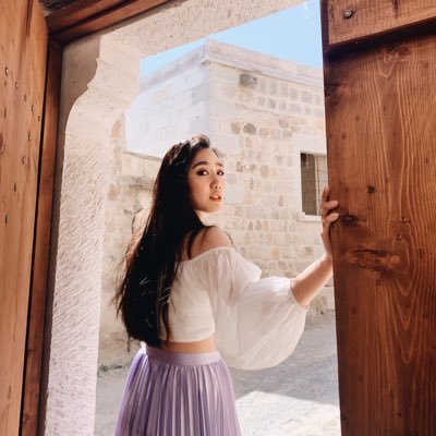 nattynattynatt5's profile picture. Happy girl