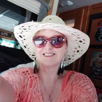 Tina Holloway - @TinaHol85653130 Twitter Profile Photo