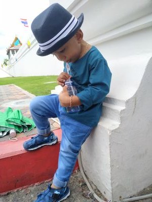 YannNaing5's profile picture. 