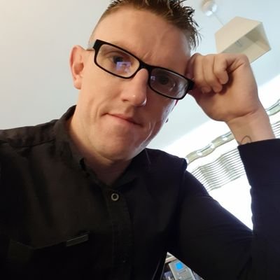 i am a hard working lad and a loving dad and uncle