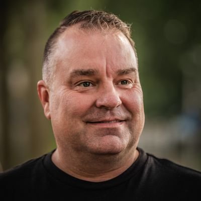 Active in Radio Broadcast
Hobby: fotografie https://t.co/s7hZqgzhkb