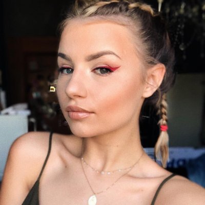 🙄I love good games🐭I grew up in Georgia🕺Wanna know me better?dm me🌈