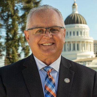 Tom Lackey #CALeg @CAProblemSolver legislator #AD34:✏️ former special education teacher & @CHP_HQ veteran 🚔 serving #HighDesert #VictorValley #AntelopeValley