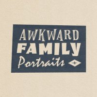 Awkward Family Portraits (@awkwrdfp) Twitter profile photo