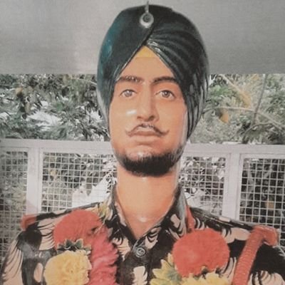 humeh sirf voting ke lia use kia jatah hai aur sahid honeh ke lia uskeh baad hum mareh ye jiyan koi farak nai badtah desh ki sarkar ko aam admi martah hai aur m