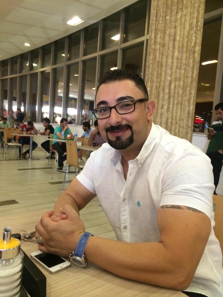 DeweiLo's profile picture. 