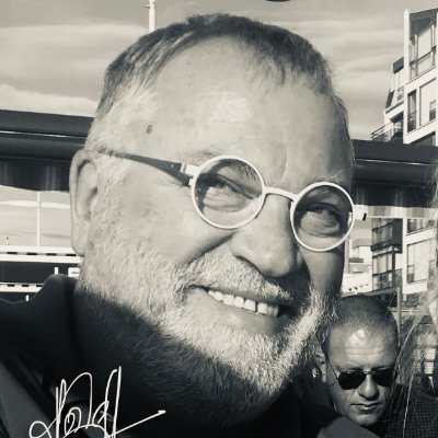 hredevys's profile picture. 