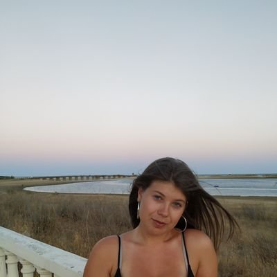 No quiero ser toda tu vida, solo tu parte favorita.
Instagram: @anerodrigueez_