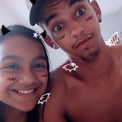 Ele procurava os motores sem saber qual peças morava dentro dele. Me apaixonei. tudo aquilo que me tira da realidade. é tudo que me leva pro meu mundo 😇