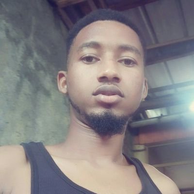 L'art de la culte et de la fierté africaine reigne en moi.
Génération consciente.
Suis je Douma Sinde 💪💪
