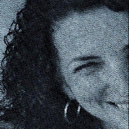 Diouellet's profile picture. Passionnée de techno. Curieuse, épicurienne, voyageuse. Yoga, lecture, musique...tout ce qu'il faut pour avoir le sourire au réveil.