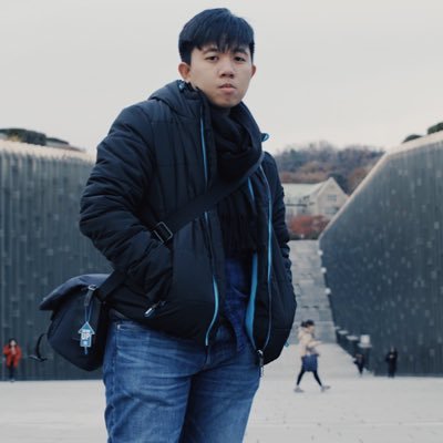 mniclim's profile picture. 📷🎥💻🥊🏄🏽🏝🎭🎨🎼🌊🌈⛳️