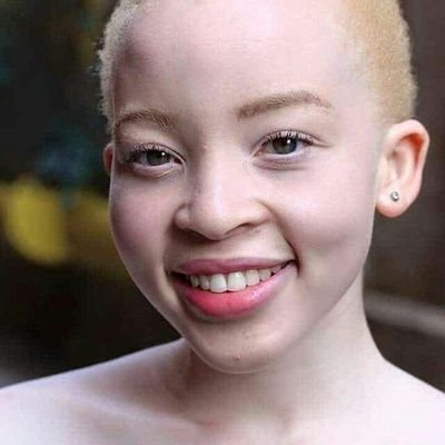 yuzacife's profile picture. 