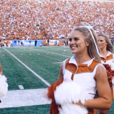 ToriDenney's profile picture. UT CS '22 || Texas Cheer & ΔΔΔ Alum