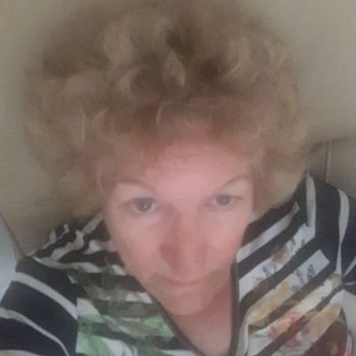 l am unique . Please do not follow me if you
are using a false profile and someone elses photo . Medical lab technician