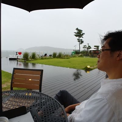 ykkim1998's profile picture. Youngkuk Kim 김영국. a quiet, sensitive, generous person, very caring for my loved ones.