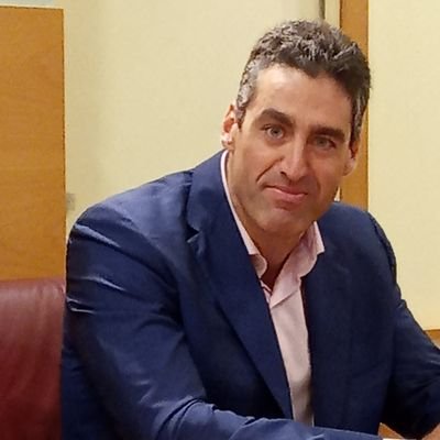 Emprendedor, Autónomo. Jefe de Proyecto sector TI, PMP, MBA. Formador. Motero y madridista. Madrid Colmenar Viejo. Estamos a NADA de serlo TODO