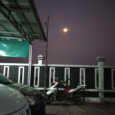 tsaniluthfia1's profile picture. hidup u/ berkarya , tapi bukan berkarya u/ hidup