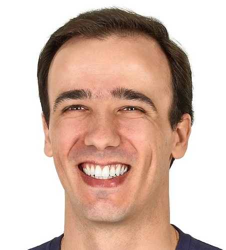 Empreendedor e líder educador. Fundador da ArteMidia - Gráfica e Editora.
