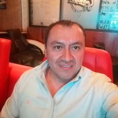 Orgullosamente oaxaqueño, padre en capacitación, profesional y amigo de mis amigos