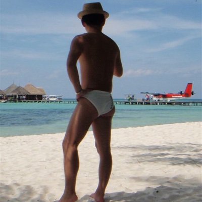 Tj5ZyDMJqrOqQIG's profile picture. 軽く飲みながらおバカツィートしてます😆僕のツィートはほぼフィクション＆妄想なので決して本気にしないで下さい😆趣味はゴルフ（平均100前後、19番ホールがメイン）スキー（群馬新潟長野エリア）ワイン（シャンパンとブルゴーニュが好き）何の利害関係も発生しない方と楽しくバカやりたいです😂変態の僕ですが仲良くして下さい😊