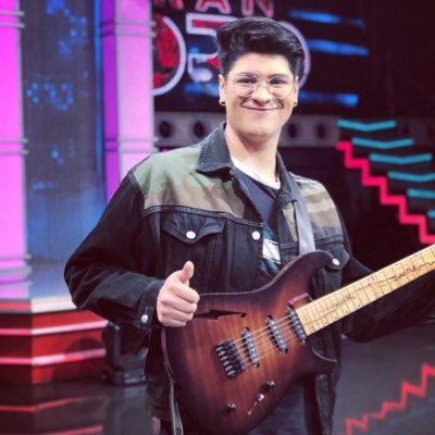 Kenneth Vasquez👀 
Músico profesional.