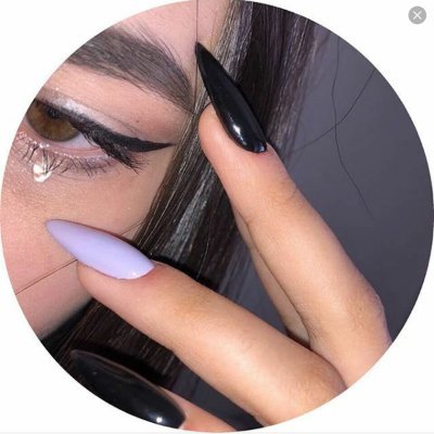 5ixai's profile picture. ‏ﻓﻠﻴُﻄﻤﺌﻦ ﻗﻠﺒَﻚ ﺇﻧﻚ ﺑﻴﻦ ﻋﻴﻨﺎﻱ ﻭﺩﺍخِلي .،🖤🔗