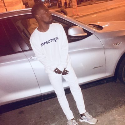 cherche pas loin...follow me and je te follow back Instagram: kidswaggjerkig WhatsApp:+00225 07 79 229 268
