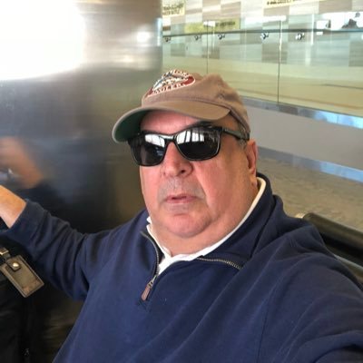 Empresario, Promotor Inmobiliario, hotelero, hípico y chef
