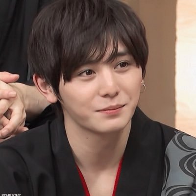 りょーすけ担 ゆか Na Tviteru 卓上カレンダーもついてて豪華 Jumpのシール 雑誌の付録とかで付くことあまり無いから すごい嬉しい Heysayjump Heysayjumpカレンダー Heysayjumpカレンダー18 山田涼介 涼介 涼介くん T Co Zbnkk85gug