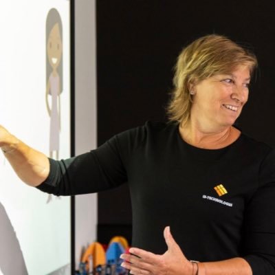 Education consultant @ i3-technologies. former teacher, pedagogical IT specialist , innovative education by heart. Proud mom❤️