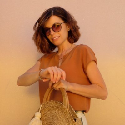 Albacherri's profile picture. Diseñadora gráfica, diseñadora UI/UX.
