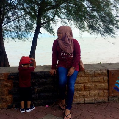 AkmaHanid's profile picture. Wife to Ayie Kecik n Mothers to Adam Harraz
Be kind n good to others
always pray be a good person
i hope i will be rich people n can help others people 🖤