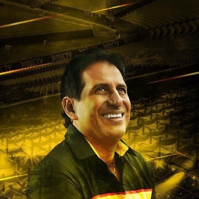 No nos pidan q soltemos el pasado porque allí está el impulso para llegar a la gloria del futuro!!! #SigamosLográndolo José Francisco Cevallos @PanchoCevallosV