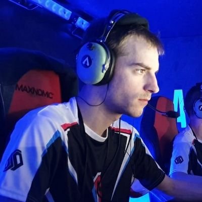 Twitch partner I Ex-joueur professionnel sur Apex Legends pour @TeamBDS
Contact: qtsatipro@gmail.com