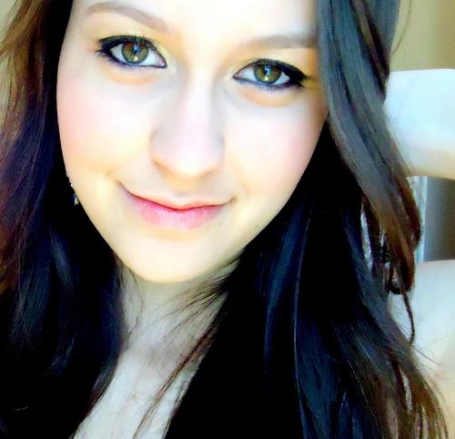 natcollodetto's profile picture. Eu não caibo no estreito, eu só vivo nos extremos.